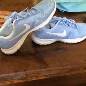 Nike “Flex Bijoux” shoes